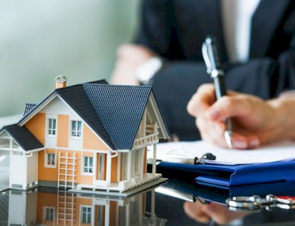 How To Become A Real Estate Agent?